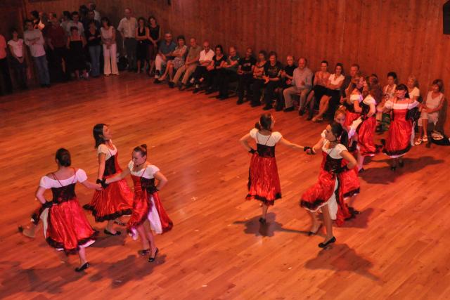 min 2010 10 10 station danse 291